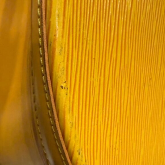 LV006. Louis Vuitton, EPI, St Jacques, GM, w/COA - Picture 6 of 6